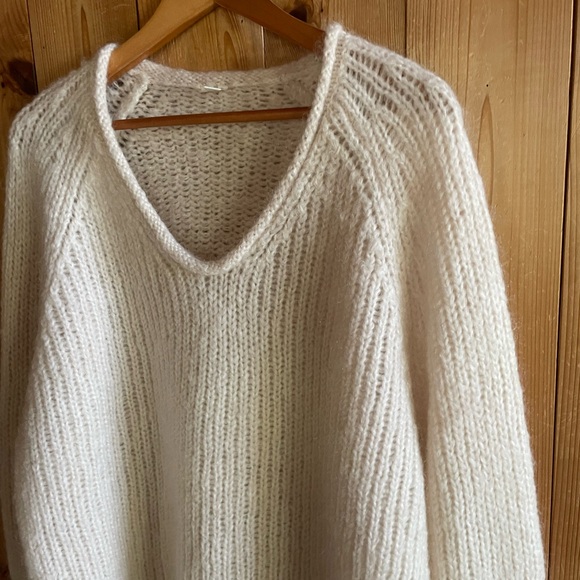 ARKET Loose-Knit Wool-Mohair Jumper Off White - Picture 5 of 9